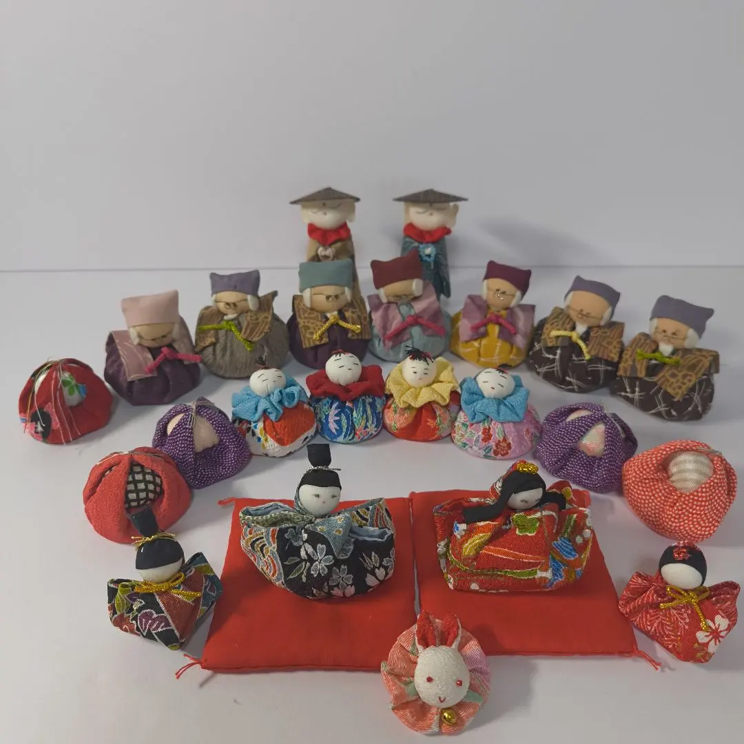 Thumbnail of Hina doll set, multi-colored, cloth, small size