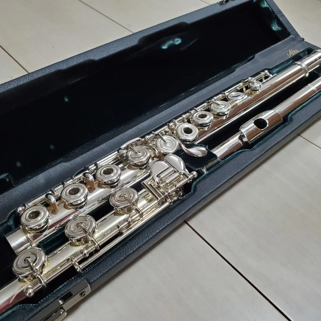 アルタス A1007 フルート 業者メンテナンス済み Eメカ付き 管体銀製 アルタス Altus A1007 Eメカ 銀製フルート 925 管楽器｜Yahoo