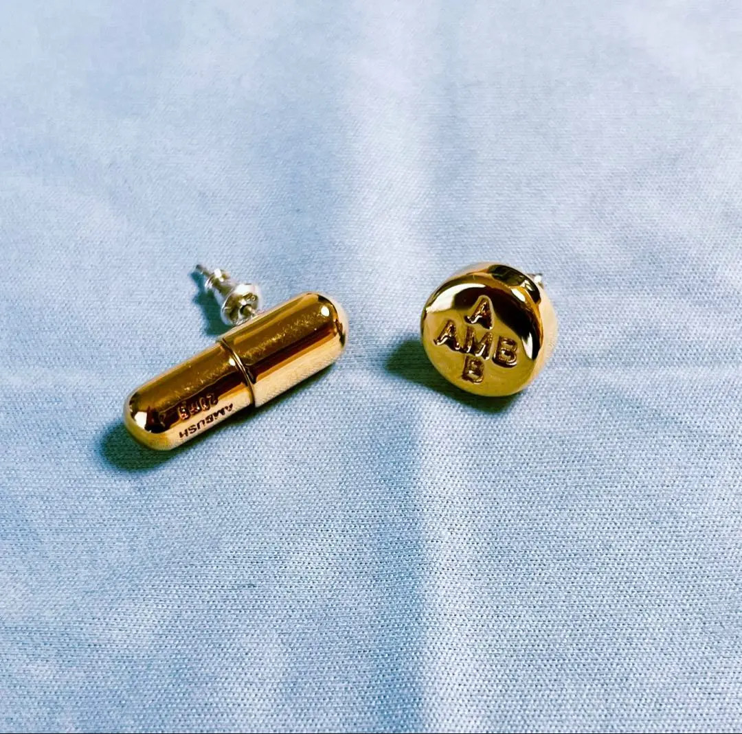 AMBUSH 両耳用ピアス ゴールド AMBUSH（ピアス(両耳用)）のフリマアイテム一覧