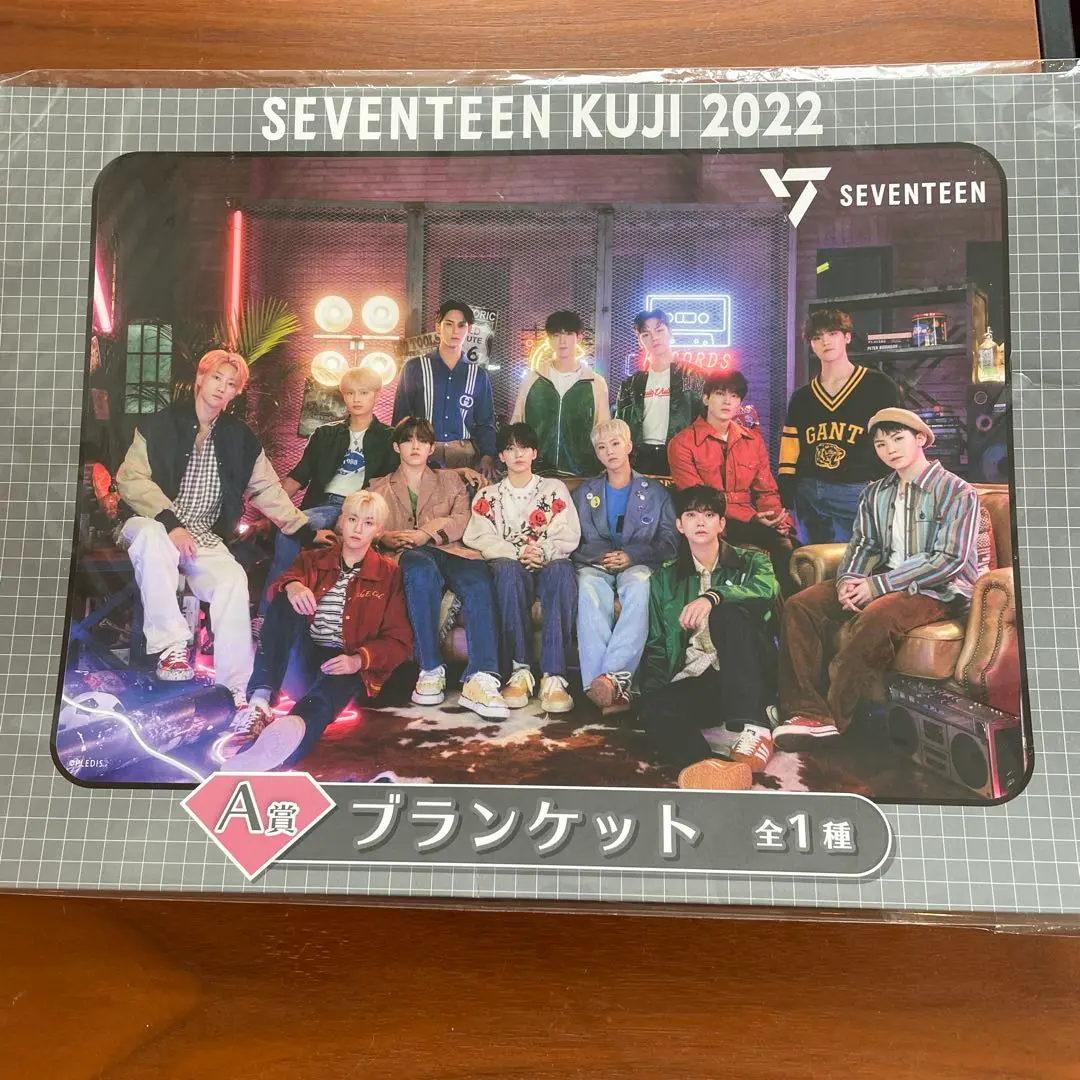 SEVENTEEN - ローソン　セブチ　くじ　ブランケット ローソン SEVENTEENくじ A賞 ブランケット - メルカリ