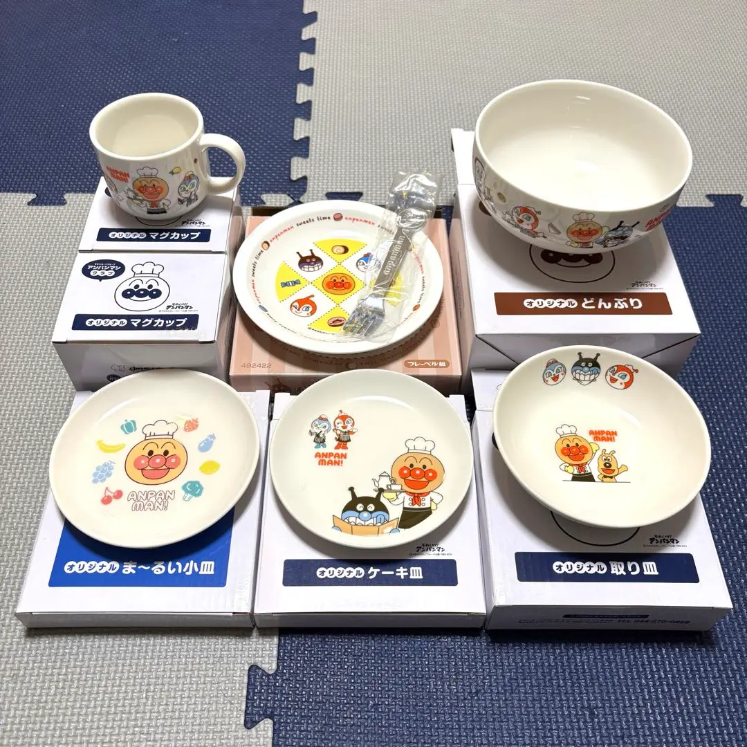 【價格不變 附贈馬克杯1個】麵包超人俱樂部 餐具8件組 的縮圖