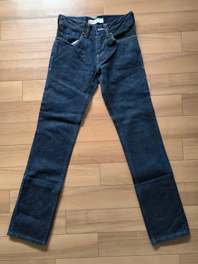 限定品 Levi's EU511 W30 シルバー、ゴールドステッチ 2本セット 限定品 Levi's EU511 W30 シルバー、ゴールドステッチ 2本セット