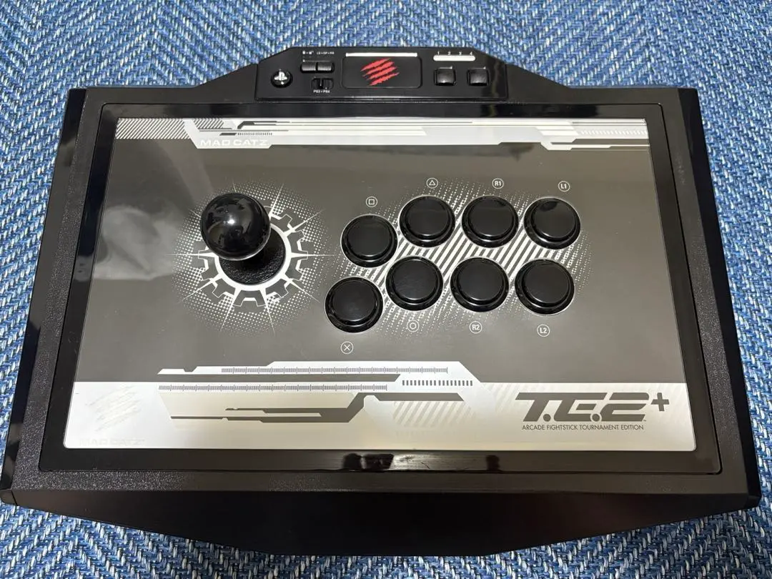 Amazon.com: Mad Catz Street Fighter V Arcade FightStick TE2+