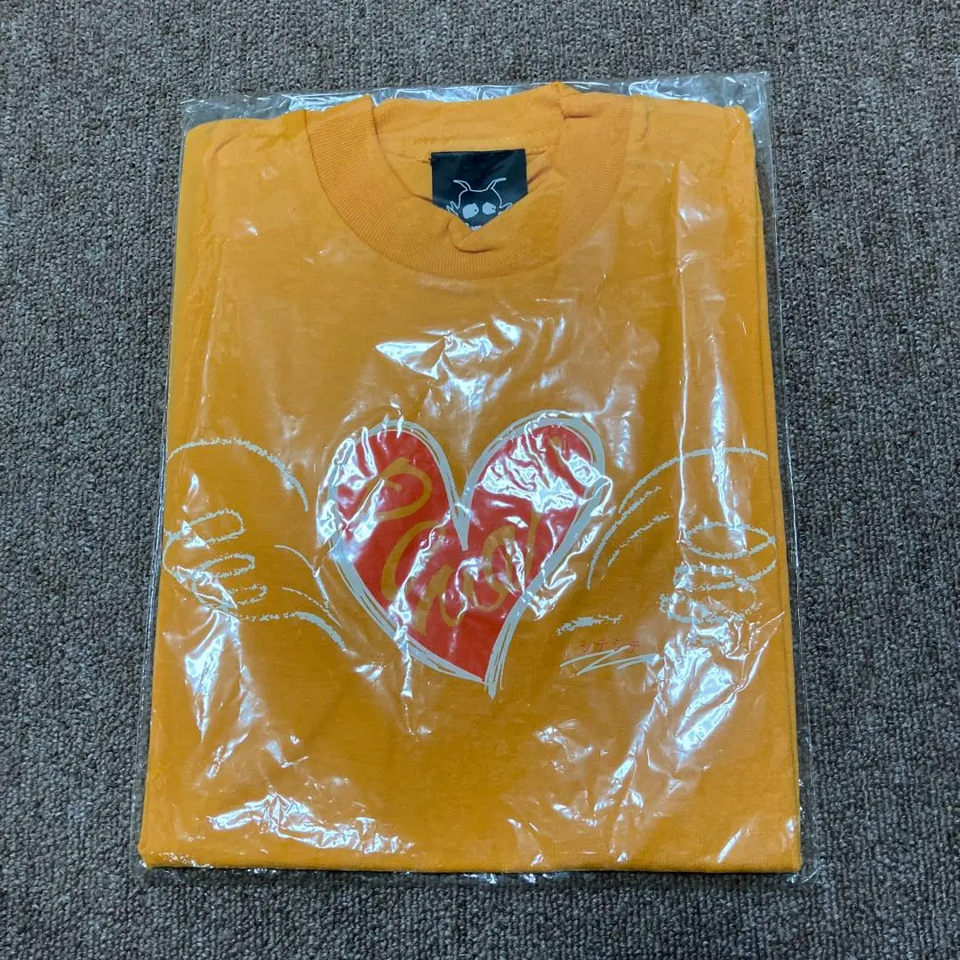 新品❗️B'z SURVIVE 1998 Tシャツ 紺 TAK GUITARS 2025年最新】B'z SURVIVE Tシャツの人気アイテム - メルカリ