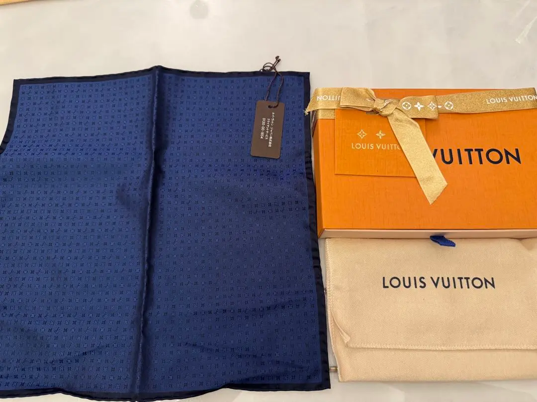 【未使用】LOUIS VUITTON ネイビー ドット柄 ネイビー ハンカチ 2025年最新】LOUIS VUITTON メンズ ハンカチの人気アイテム