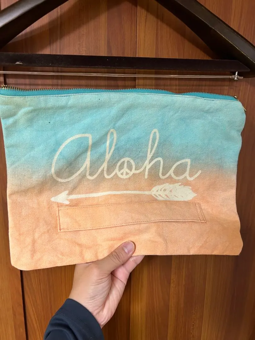 限時特賣！夏威夷愛好者必看 Mikala's Aloha 手拿包 的縮圖