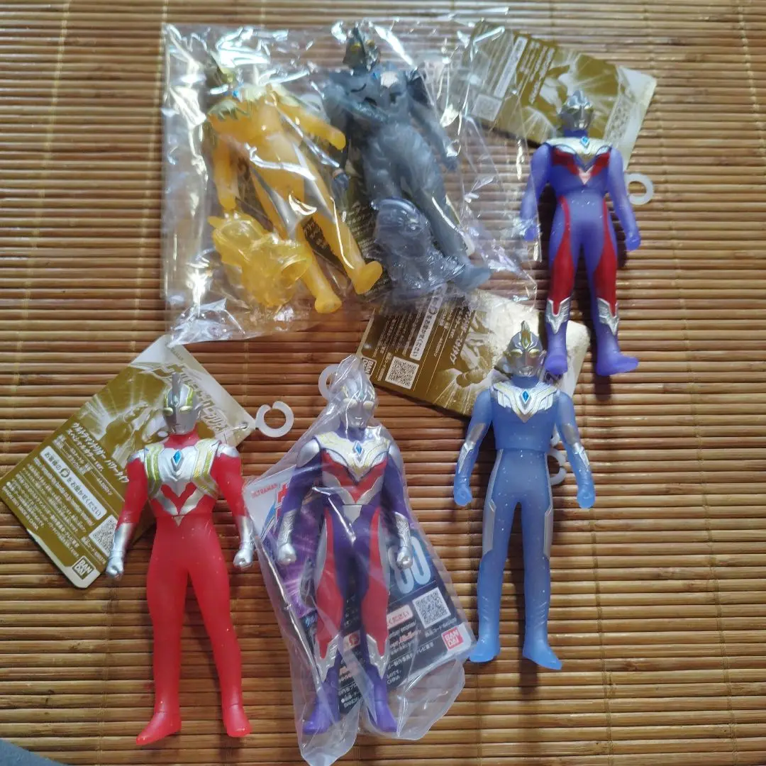 ウルトラマントリガー 指人形 レア 楽天市場】指人形【トリガーダーク】《ウルトラマンショップ限定
