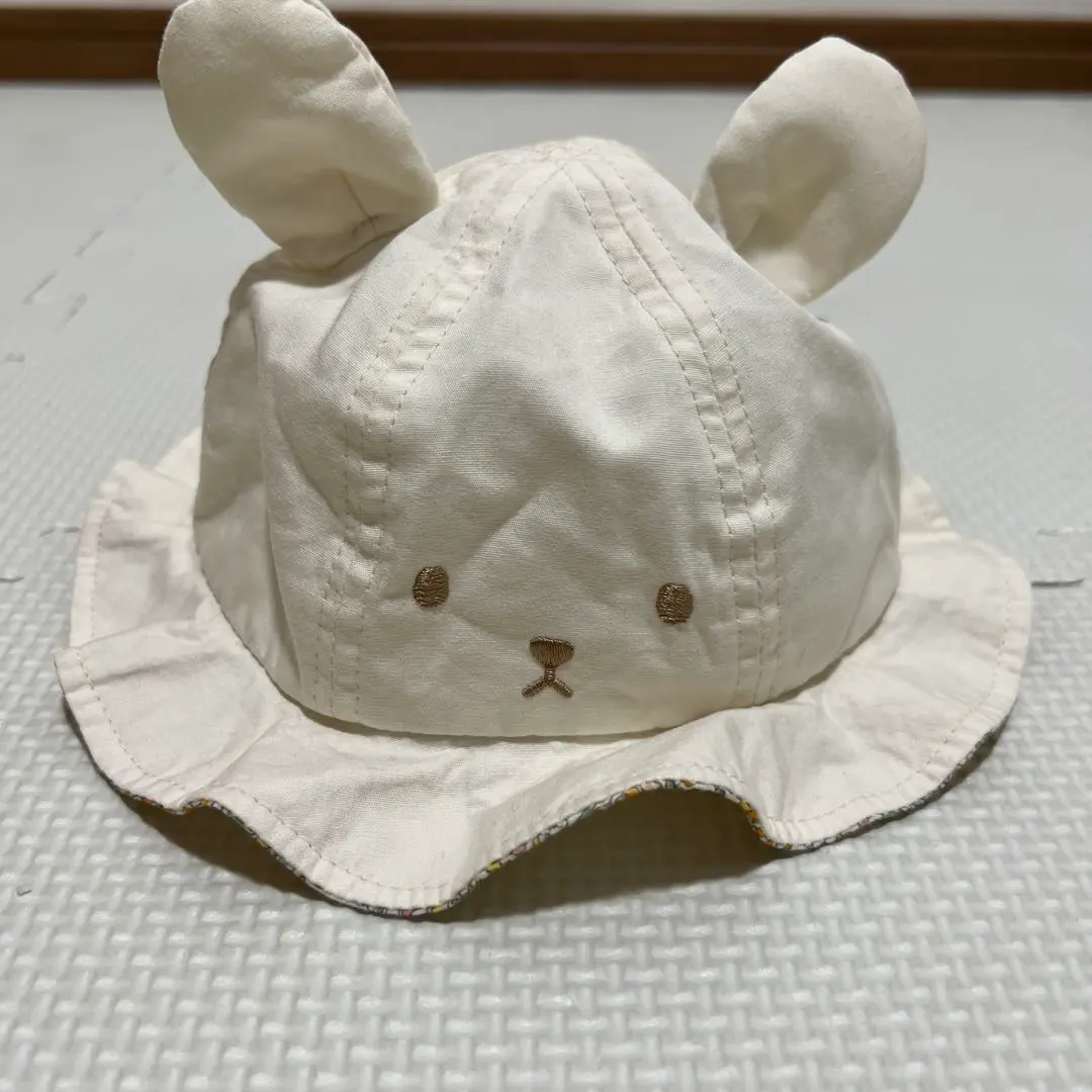 Thumbnail of Baby hat with rabbit ears and floral pattern, 42cm, Akachan Honpo