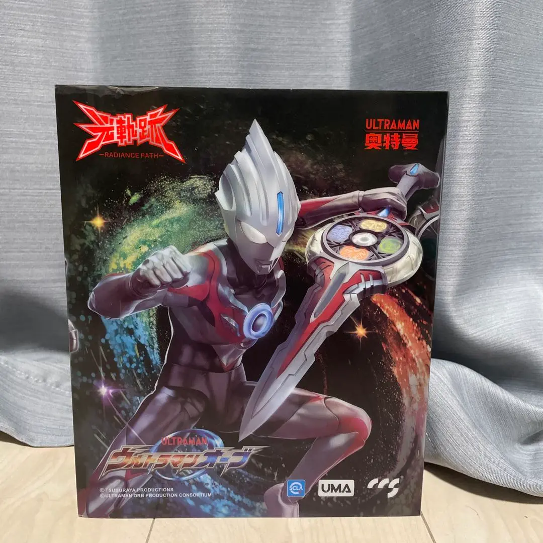 CCSTOYS 新品未開封 海外限定合金製品　光軌跡 ウルトラマンオーブ 送料無料 1/12 CCS TOYS 光の軌跡 ウルトラマンオーブ