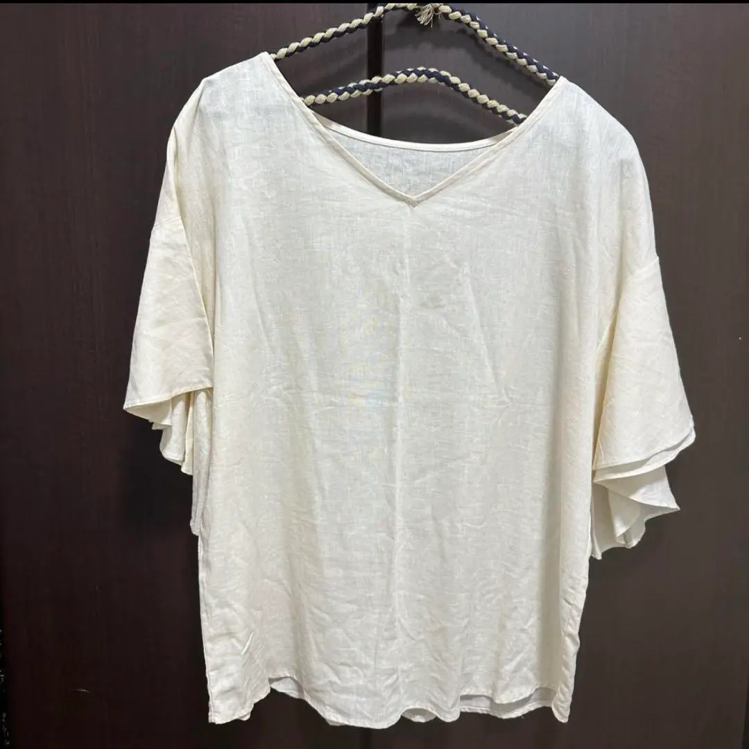 Thumbnail of Price reduced & re-listed! ☆ [GU] Cute-sleeved blouse