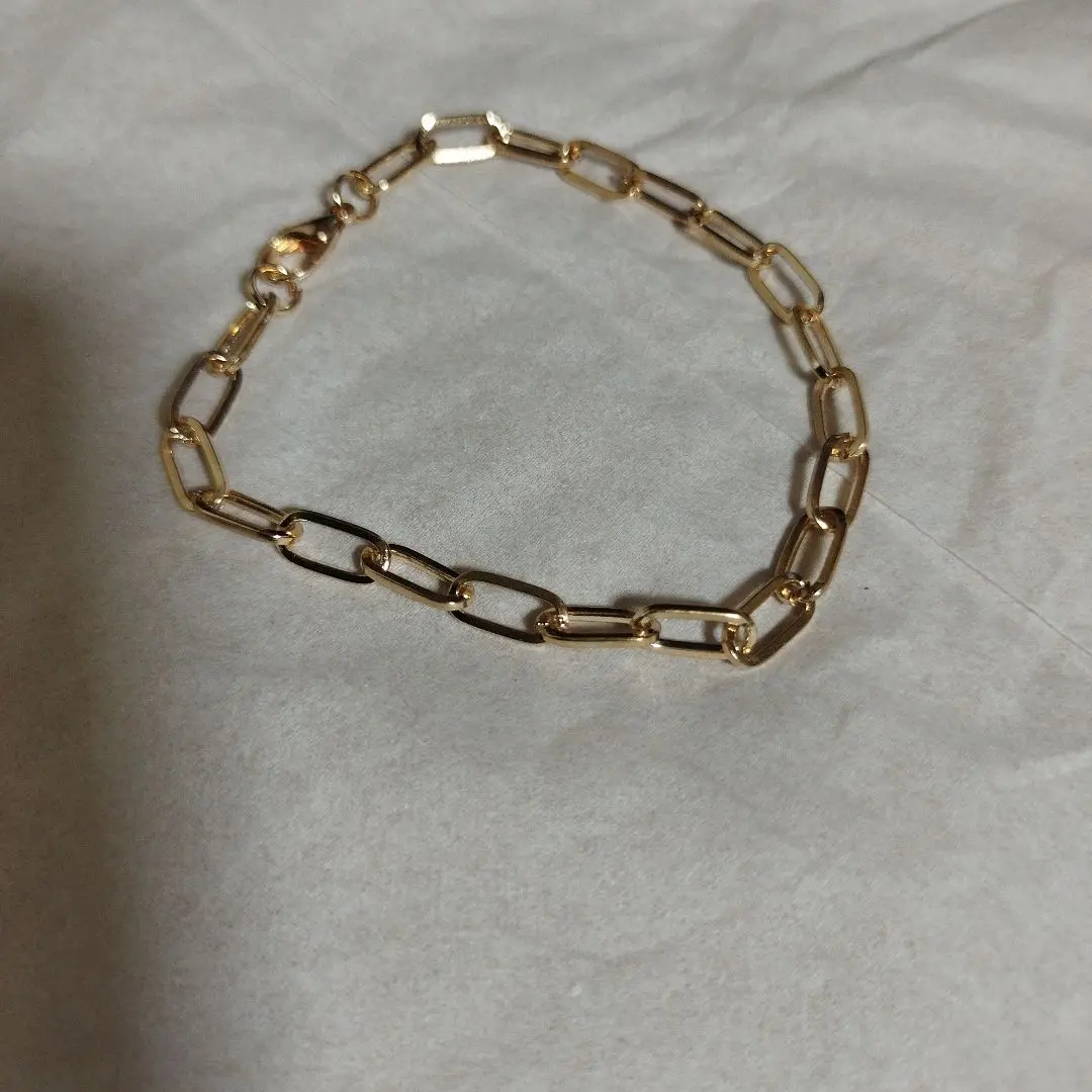Thumbnail of Metal link chain bracelet, approximately 18cm