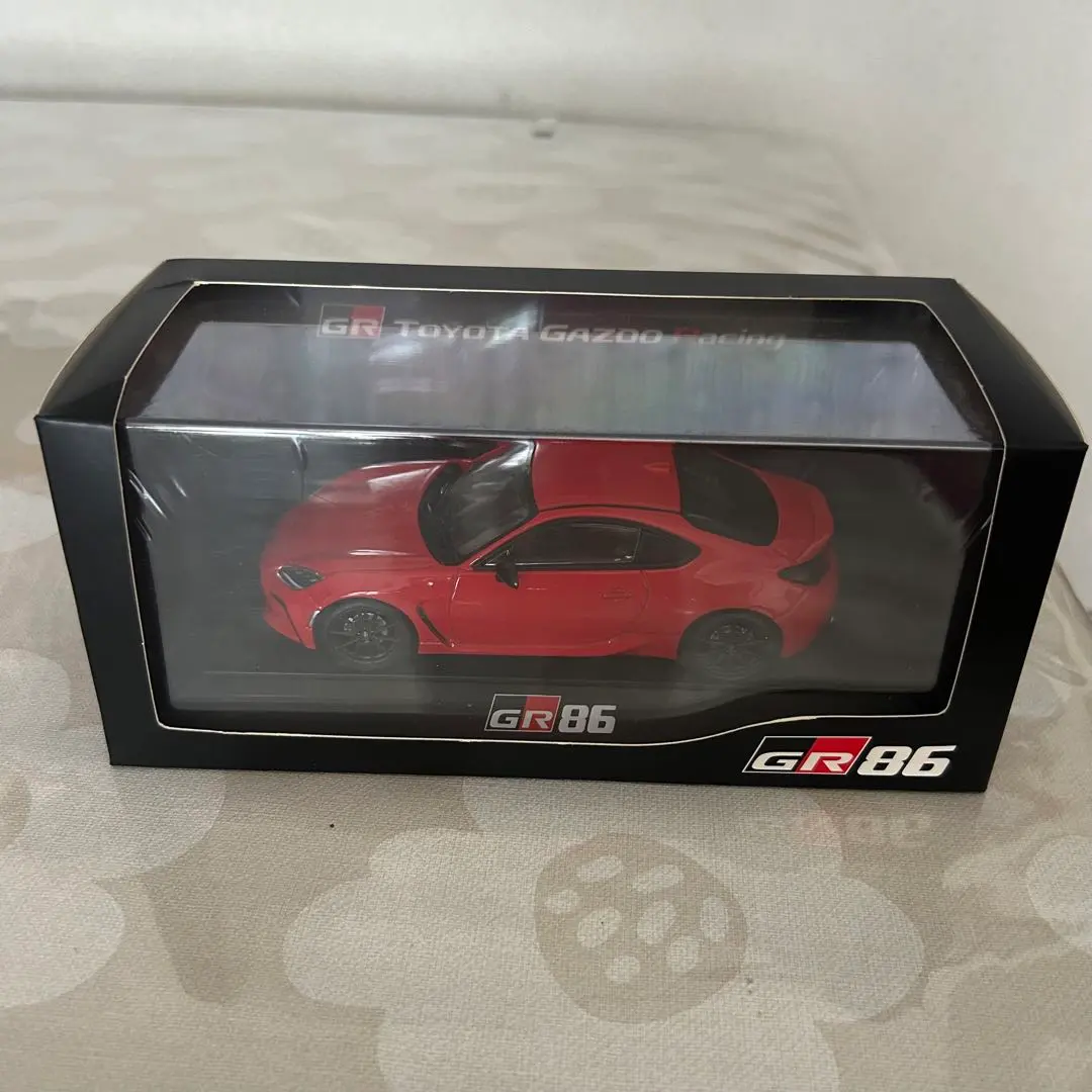 【未使用】トヨタ GR86 ミニカー　1/30スケール　赤 Amazon | 新型トヨタ GR86 1/30 カラーサンプルミニカー