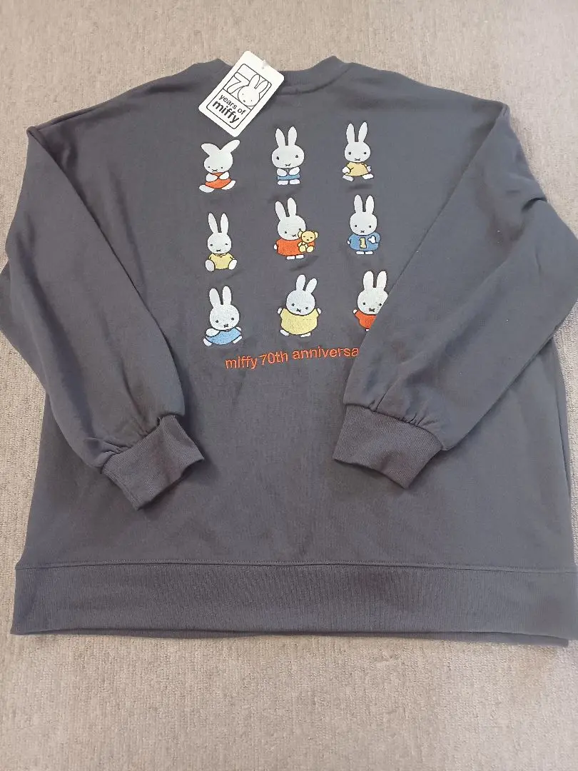 ミッフィースタイル限定 トレーナー 長袖 70th ファースト サガラ刺繍 ミッフィースタイル限定 トレーナー 長袖 70th ファースト