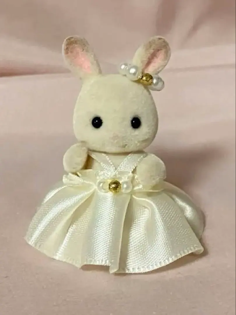 Thumbnail of Miniature doll Sylvanian Families Baby White Satin Dress