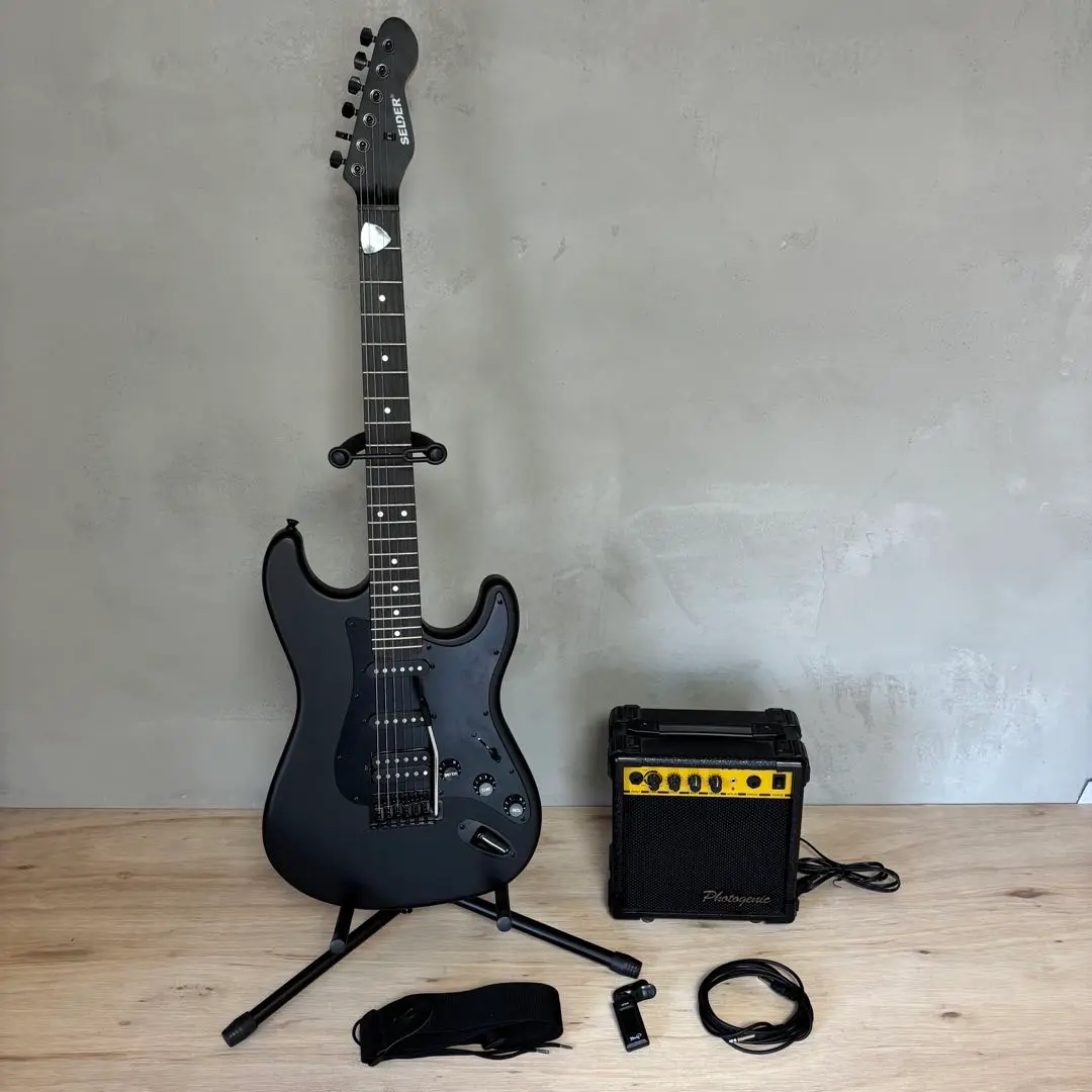 【極美品】SELDER エレキギター　STC-04 マットブラック　黒 SELDER エレキギター ブラックマット仕様 STC-04 単品〔ソフト