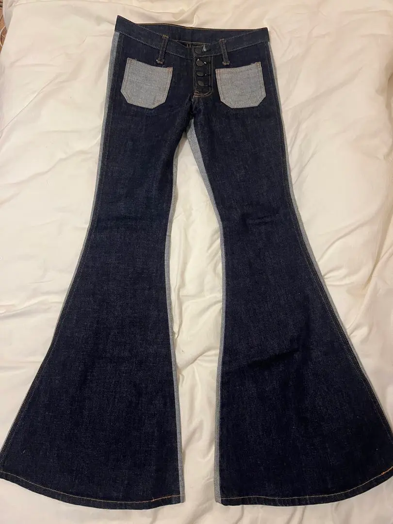 ベルボトム BELLBOTTOM SIBUYA DEEDEE