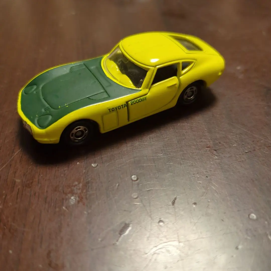 Thumbnail of Tomica 2000GT