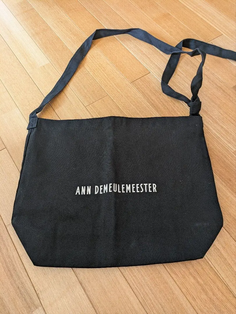 Ann Demeulemeester 25ss ショルダーバッグ Ann Demeulemeester 25ss ノベルティ ショルダーバッグ