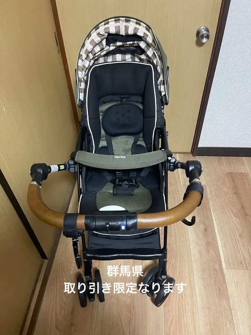 アップリカ☆ラクーナビッテクッション アカチャンホンポ限定カーキ ラクーナ ビッテ クッション<2021年モデル>(アカチャンホンポ