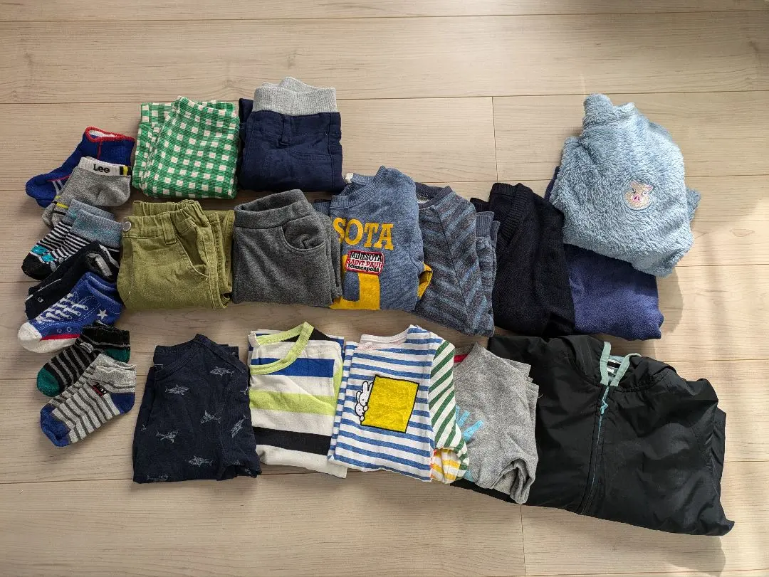 Thumbnail of Kids' clothing bundle 100cm: Demon Slayer pajamas, socks, outerwear