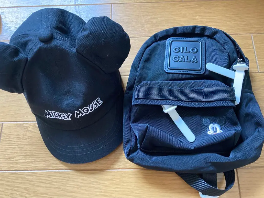 ディズニーストア限定　シロカーラ　コラボ　リュック　ミッキー刺繍　黒　新品未使用 ディズニーストア限定 シロカーラ コラボ リュック ミッキー刺繍
