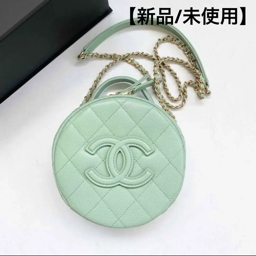 【大人気のミニ☆コロコロと可愛い形】CHANEL ヴァニティケース 2025年最新】CHANELスモールヴァニティケースの人気アイテム