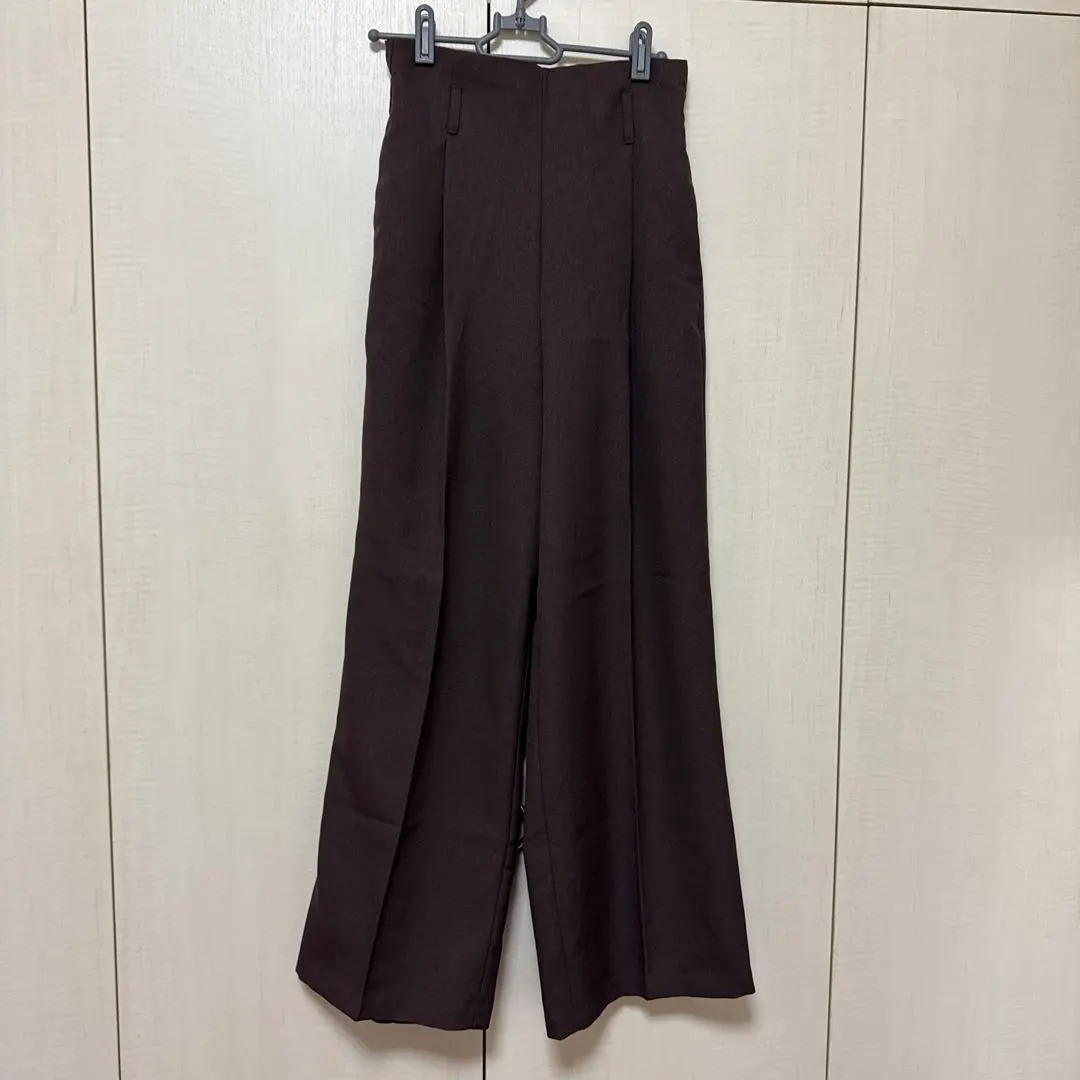 Thumbnail of GU wide pants