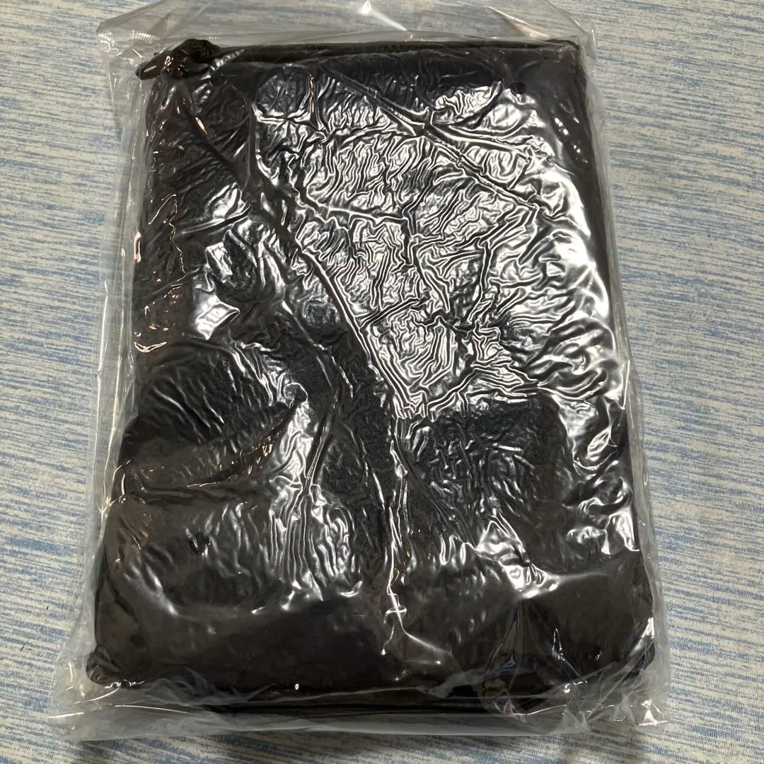 【全新未使用】阻燃毛毯（附束口袋） 黑色 的縮圖