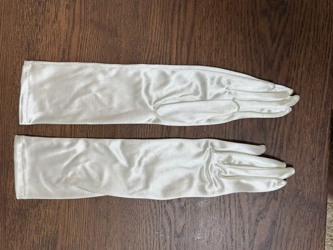 Thumbnail of White satin long gloves (for weddings)