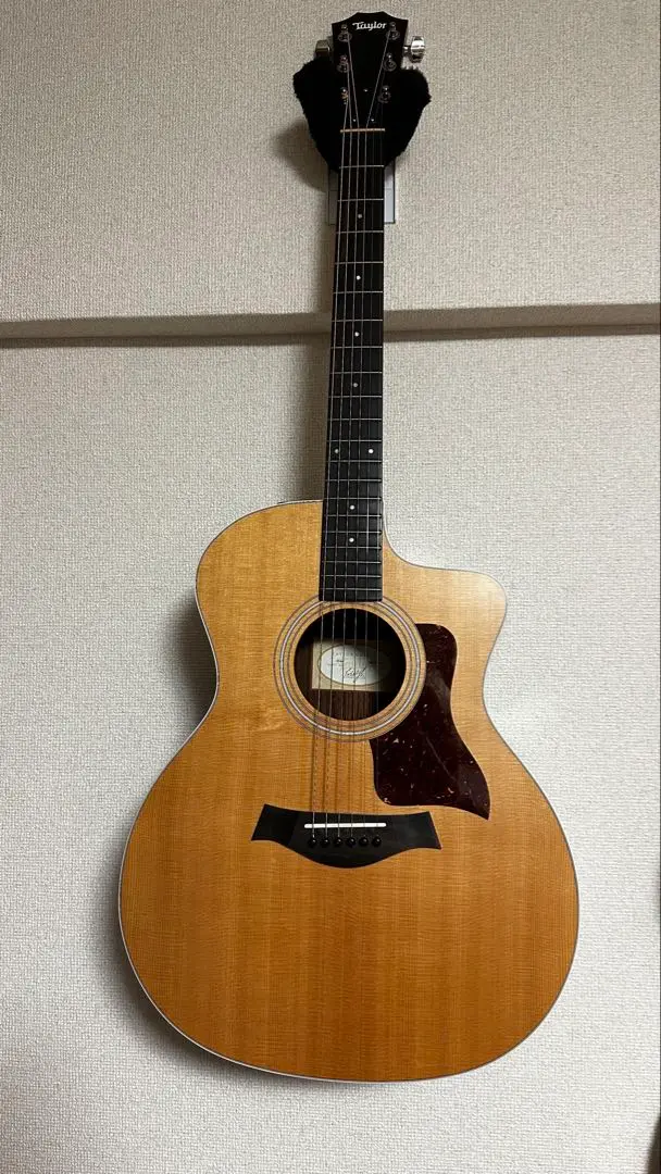 引き取り限定　大阪　【大幅値下げ】taylor 214ce 2022年モデル 引き取り限定 大阪 【大幅値下げ】taylor 214ce 2022年モデル