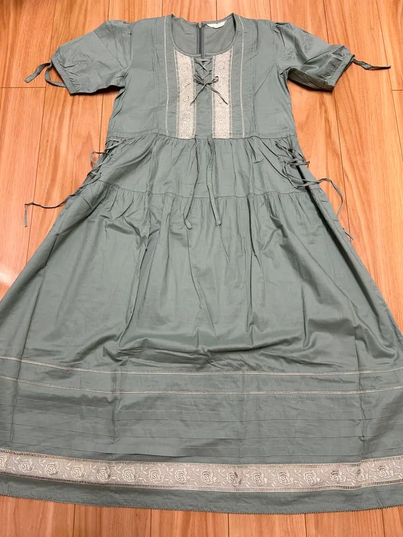 【レトロ】ルイスキャロル　バラリボン刺繍ボレロとたっぷりフレアーワンピースセット レトロ】ルイスキャロルバラリボン刺繍ボレロとたっぷりフレアー