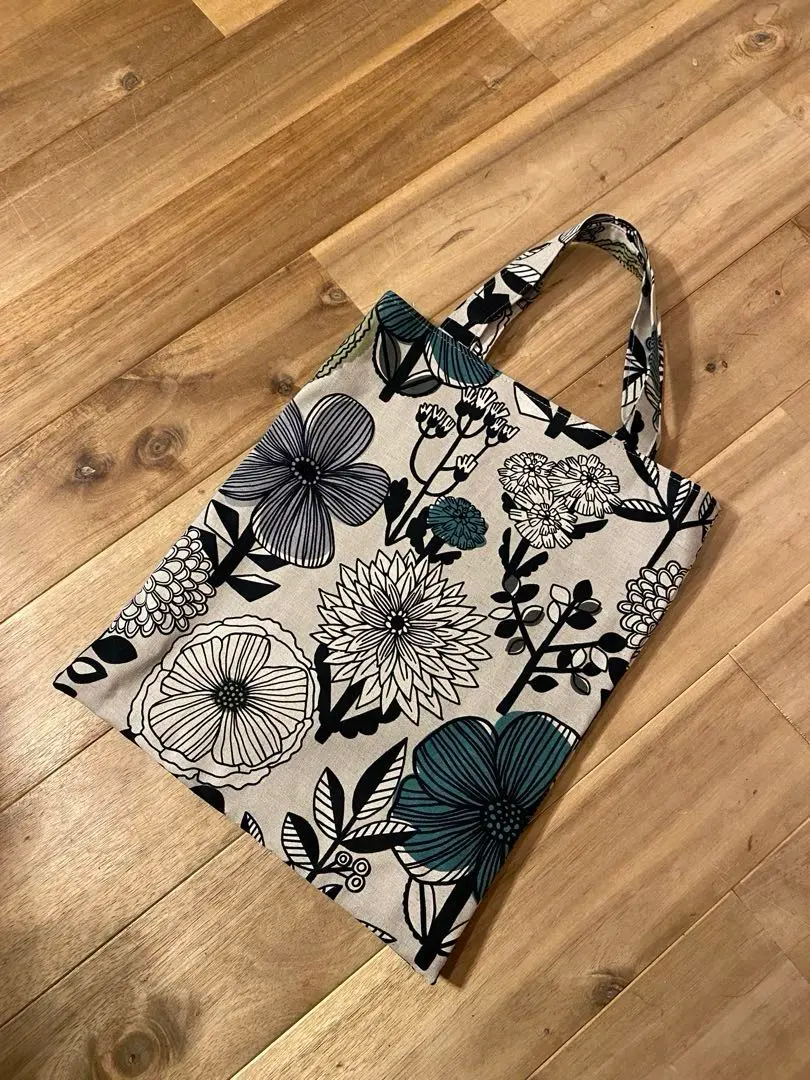 Thumbnail of Tote bag handmade floral pattern Nordic