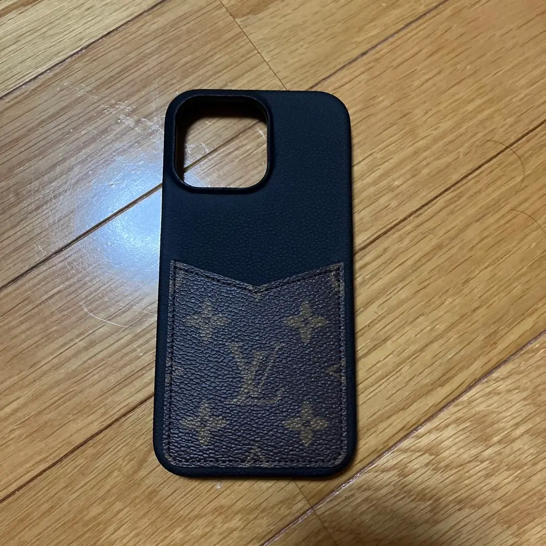 louis-vuitton-bumper-pallas-