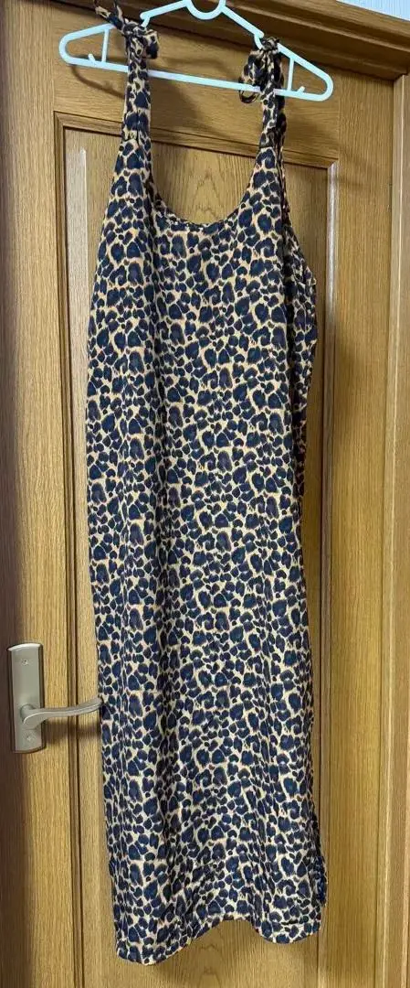 豹紋吊帶連衣裙 的縮圖