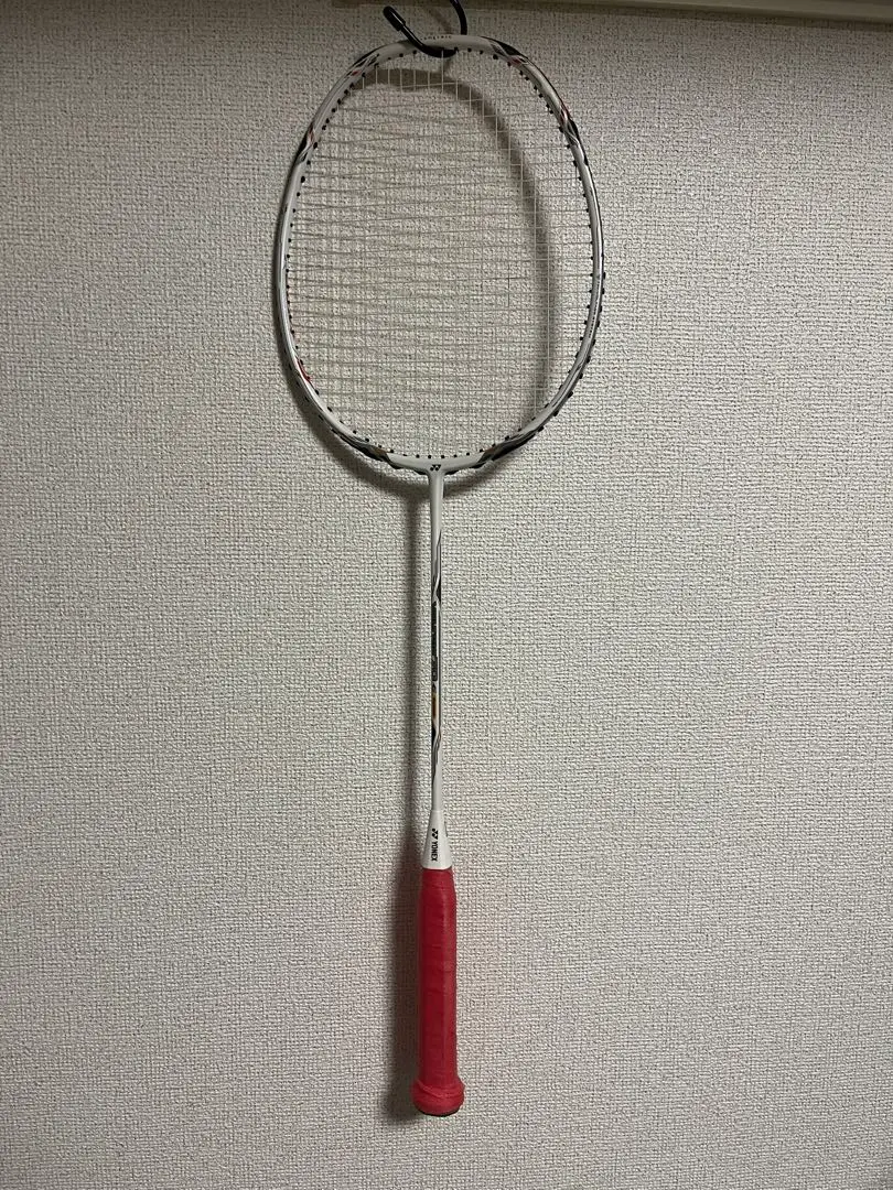 最終値下げYONEXアストロクス100zzBPシュリンクあり　AX100ZZbp ヨネックス 限定 バドミントンラケット アストロクス100ZZBP