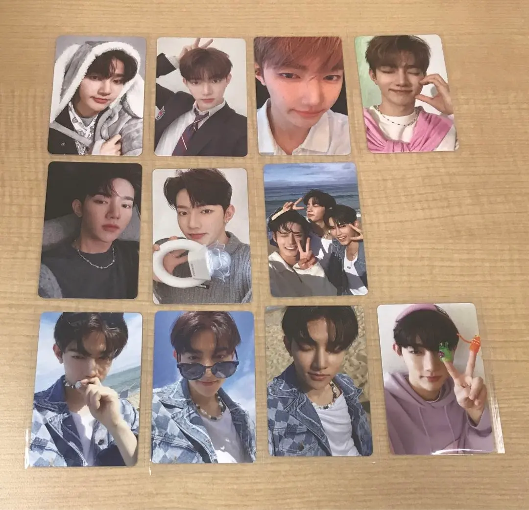 Thumbnail of ❶ ZB1 Zhang Hao Trading Cards 11-card set