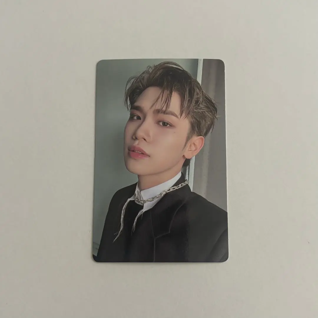 Thumbnail of ZEROBASEONE (ZB1) tele (presumably referring to telephoto or a specific photoshoot) trading card