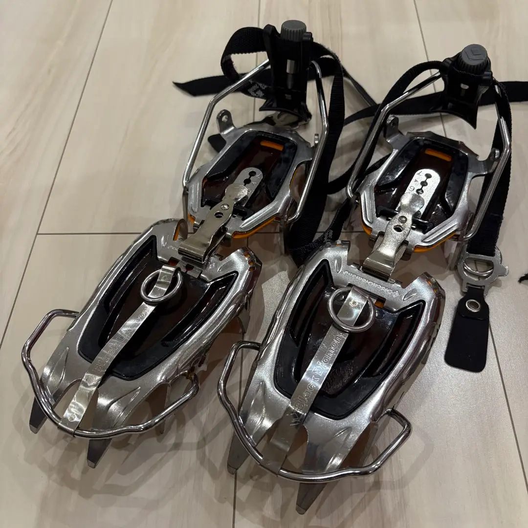 Black Diamond セミワンタッチアイゼン収納ケース付　10本爪女性向き Black Diamond セミワンタッチアイゼン収納ケース付 10本爪女性向き