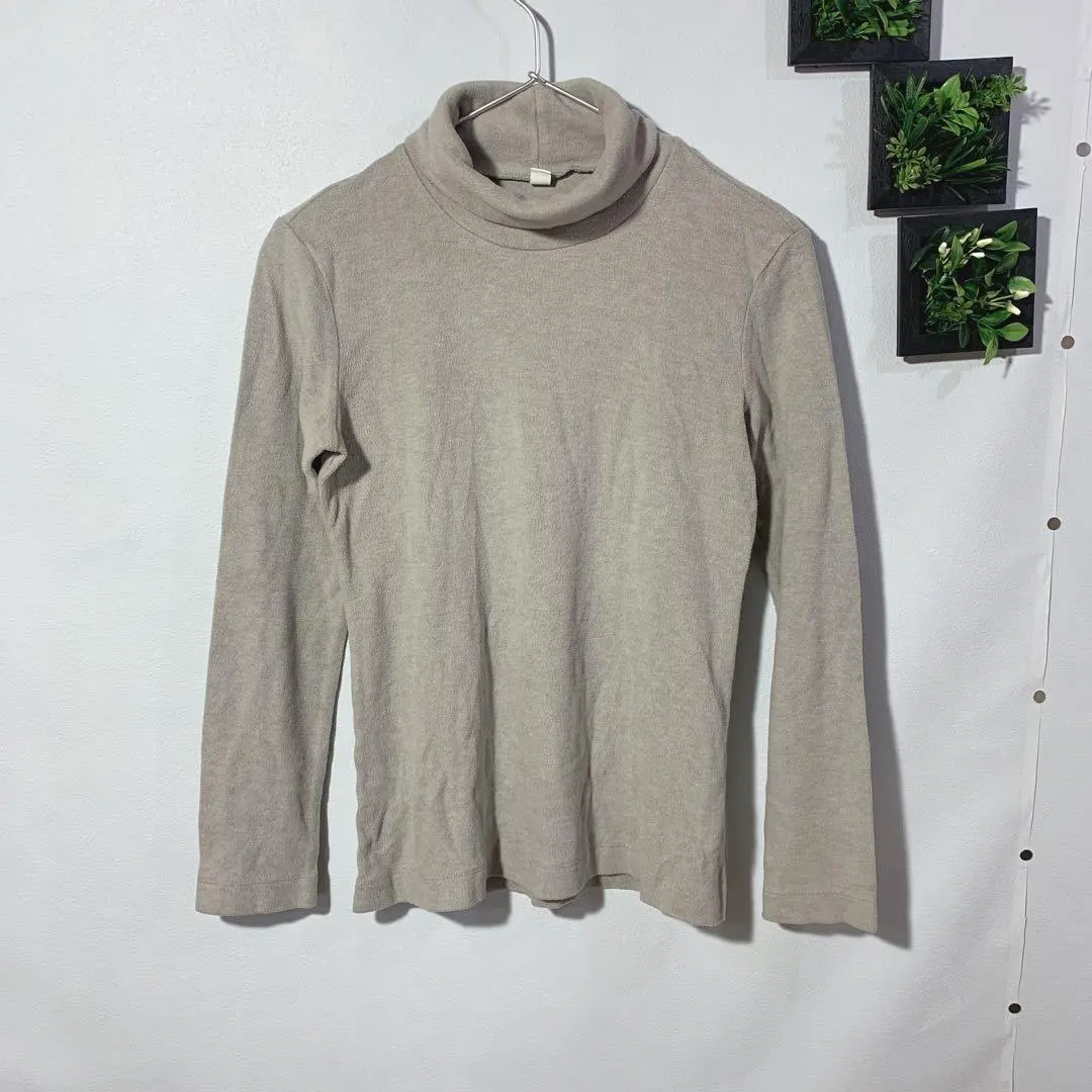 Thumbnail of Uniqlo (M) Fleece Cut & Sewn Turtleneck Long Sleeve Gray Women's