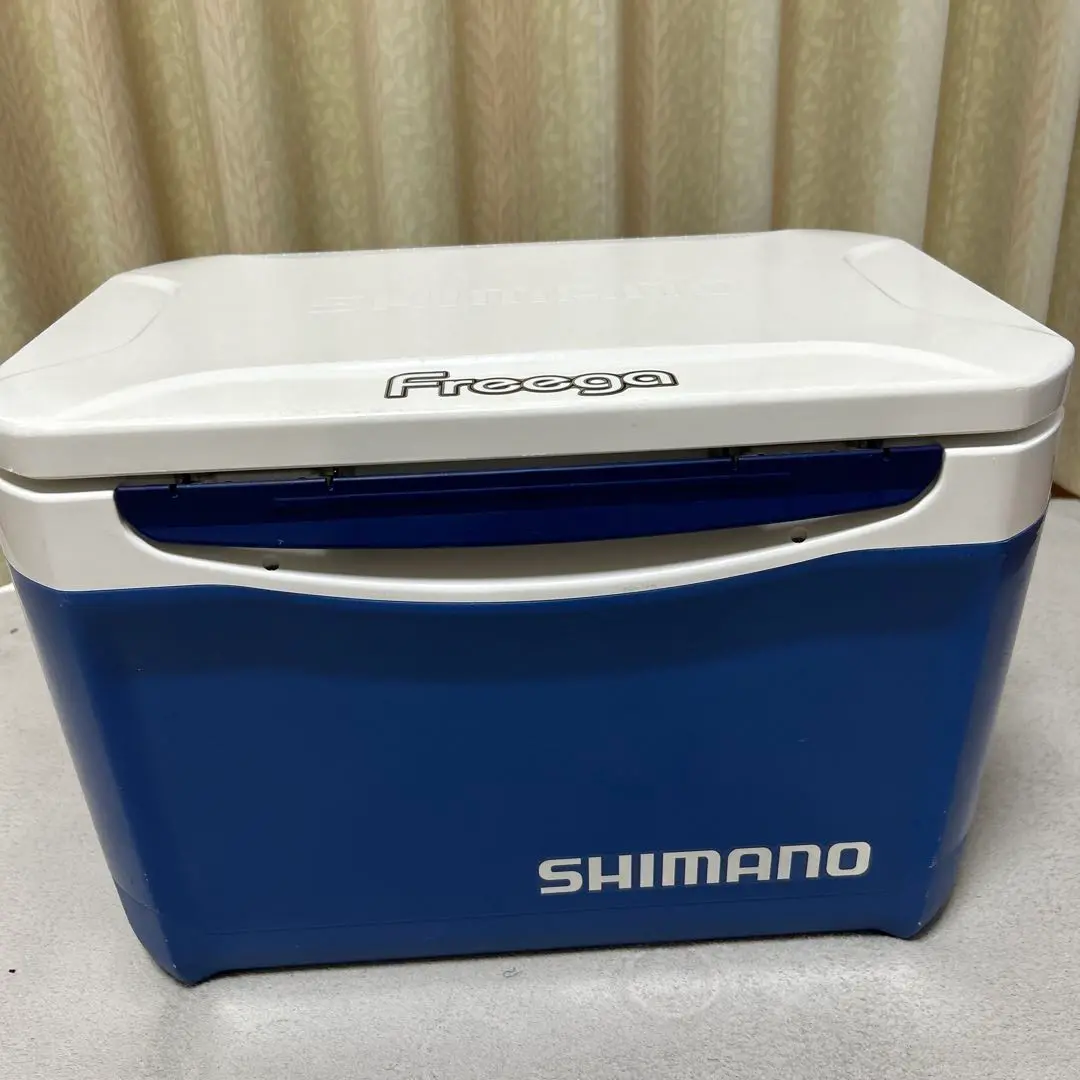 シマノ 　フリーガ ライト 26L 　LZ-026M 　白 約25%引 α*θ Ё シマノ(SHIMANO) クーラーボックス 26L フリーガ ライトLZ-026M