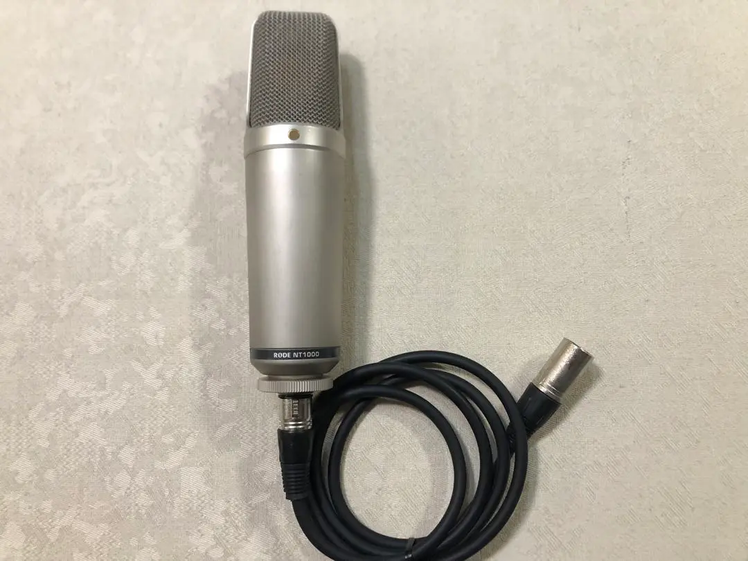 【美品】Rode NT2-A（別売／純正ショックマウント＆デスクスタンド付属） Rode NT2-A Large-diaphragm Condenser Microphone Bundle with