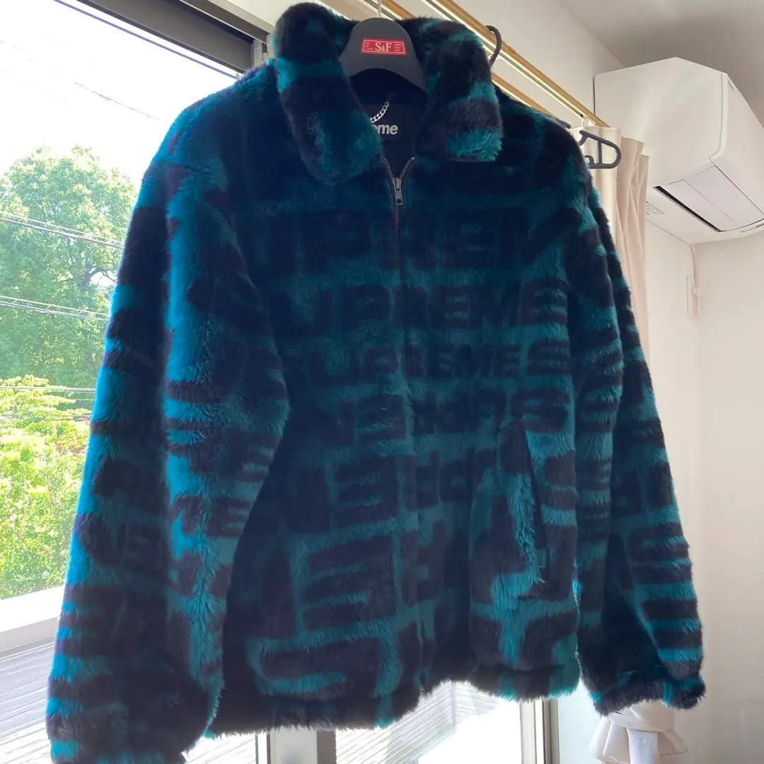 DS New Supreme Faux Fur Repeater Bomber Brown Black Box Logo
