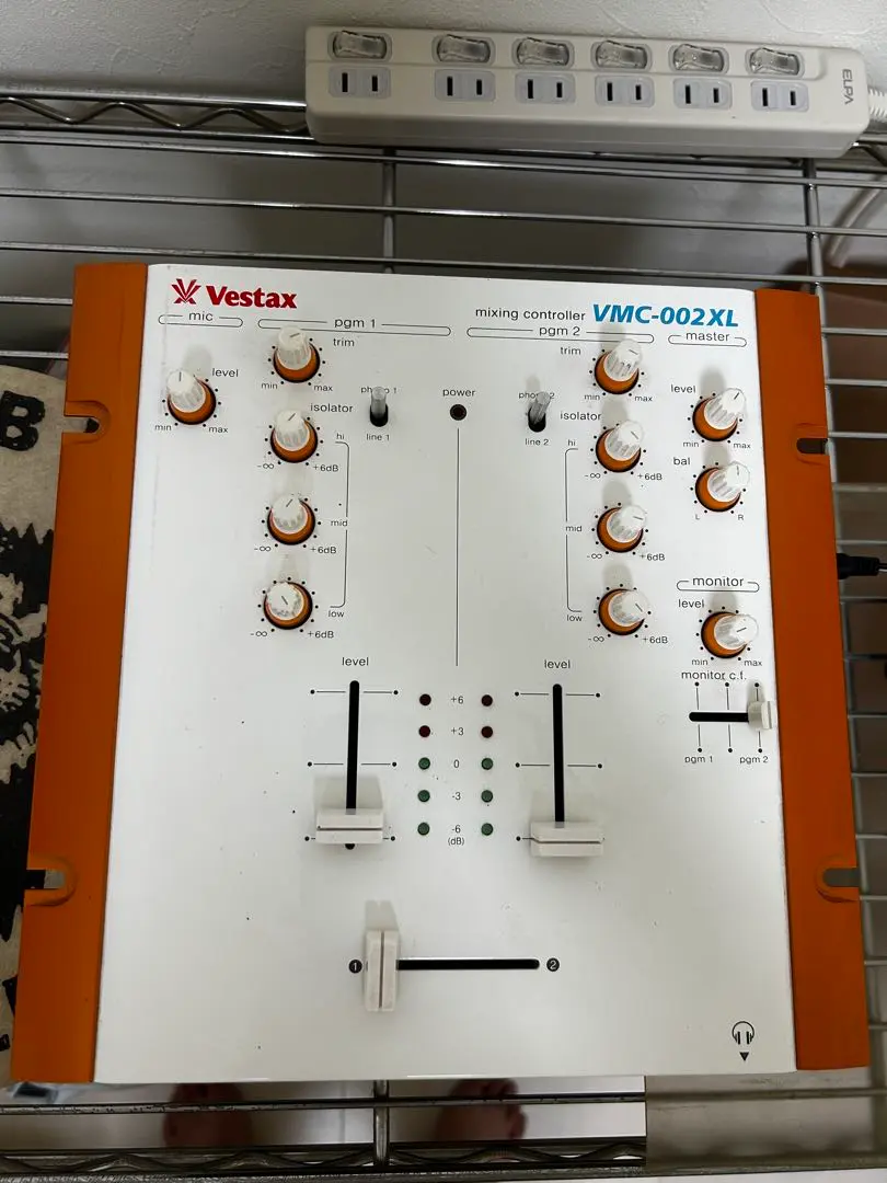 【音出確認済】Vestax VMC-002XL DJミキサー 81zc0H40M4L._UF894,1000_QL80_.jpg