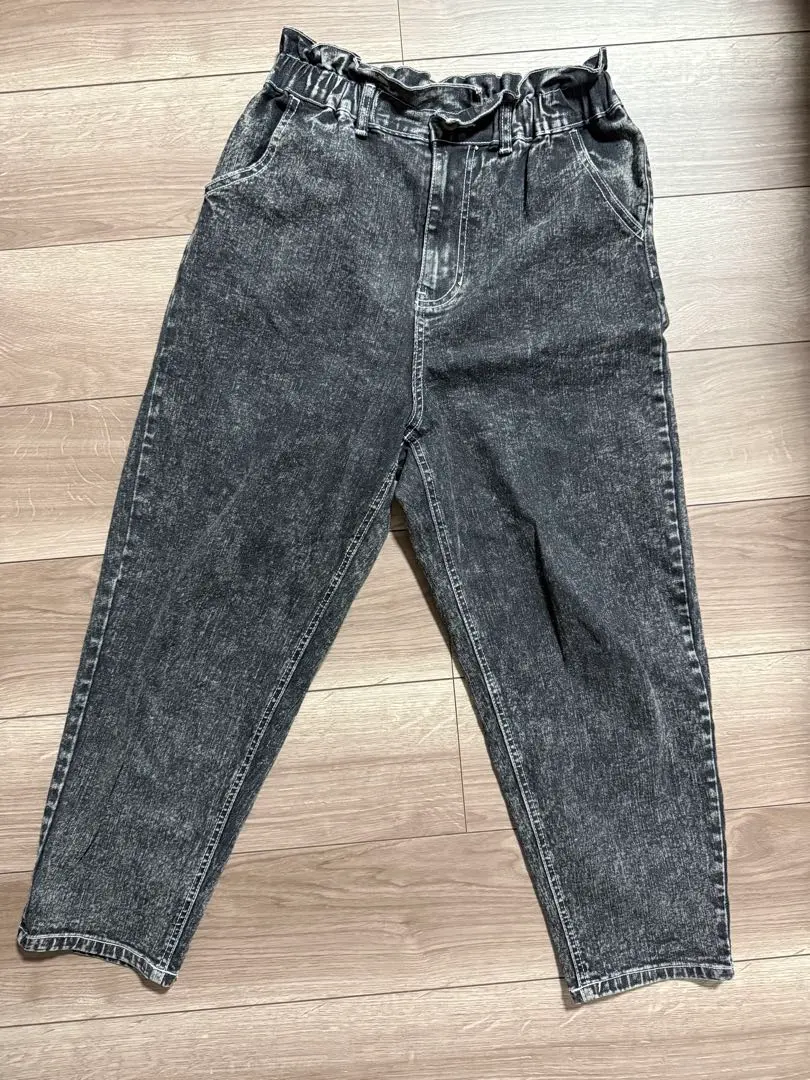 【美品】鬆緊帶腰圍 錐形牛仔褲 M 碼 的縮圖