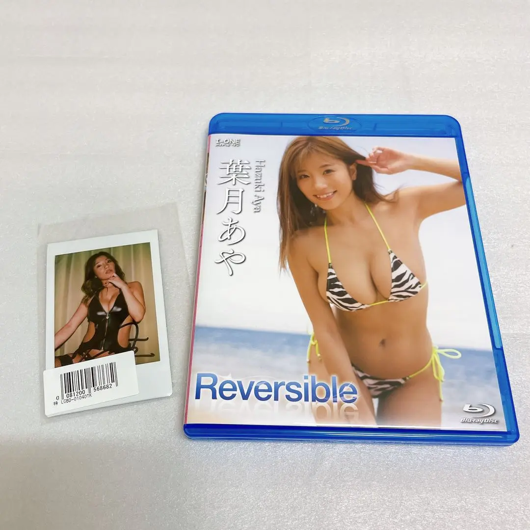 葉月あや　1of1 ゴールド&シルバービキニ 直筆サイン入りチェキ　非売品 2025年最新】葉月あや サインの人気アイテム - メルカリ