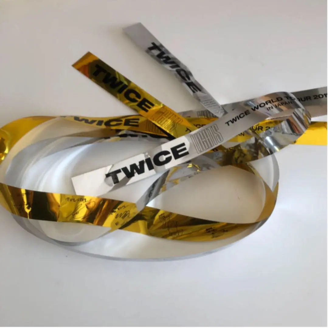 TWICEドームツアー銀テ ラブリー 61dLhA5iB1L._UF350,350_QL50_.jpg