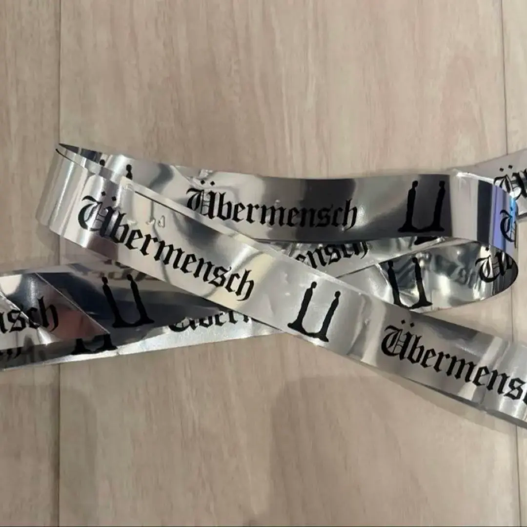 志龍 G-DRAGON Ubermensch ENCORE 銀色彩帶 的縮圖