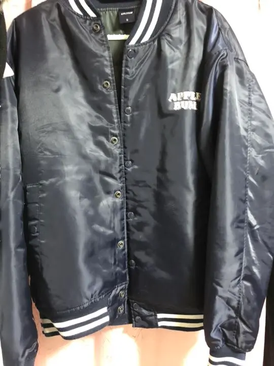 【ストリート古着】アップルバム　スタジャン　美品　ビックサイズXL ドクロ ストリート古着】アップルバム スタジャン 美品 ビックサイズXL