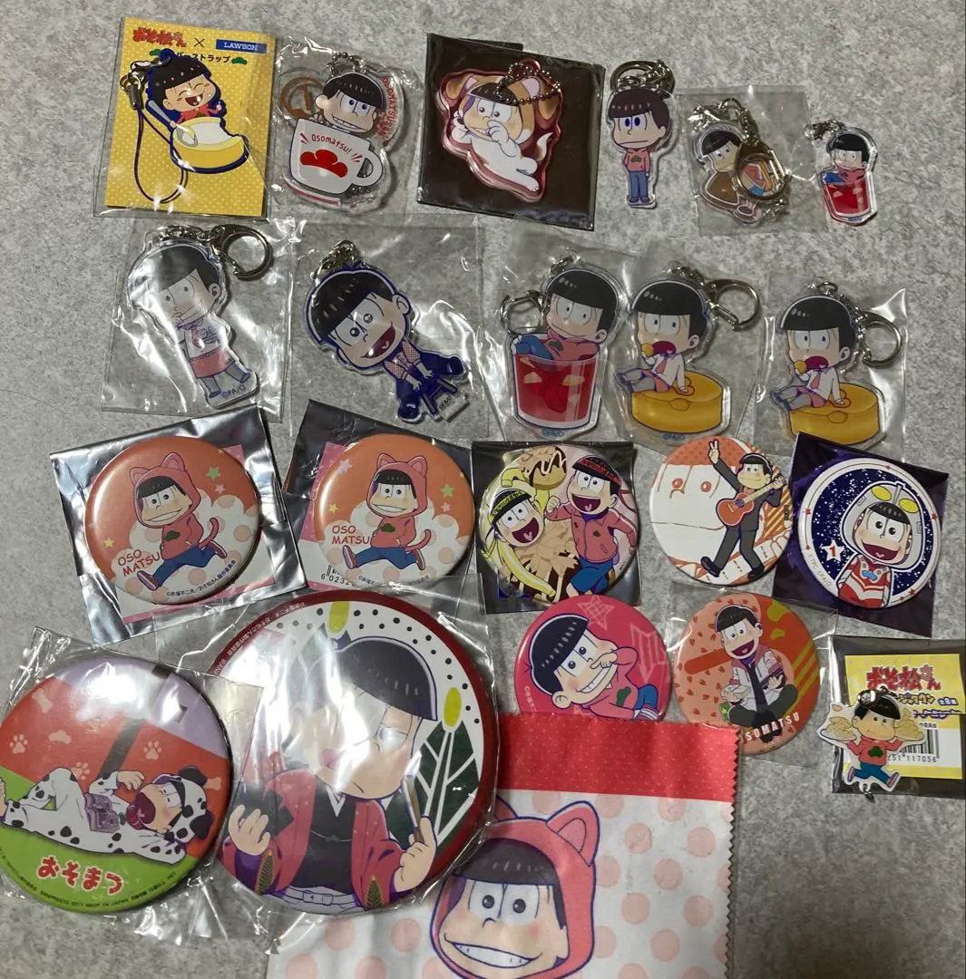 Thumbnail of Osamatsu-san Assorted Goods - Osomatsu - Bundle of 22 items: Badges, Acrylic Keychains, and more.