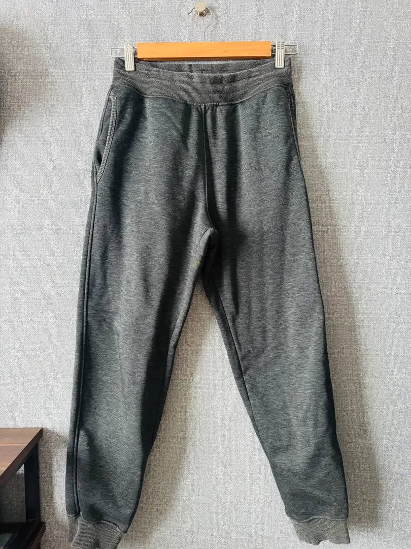 Thumbnail of Popular: Uniqlo Heattech Sweatshirt, Gray